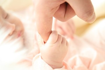 چطور یک پدر یا مادر توانمند و مؤثر باشم؟(ارتباط هوشمندانه با فرزندان)